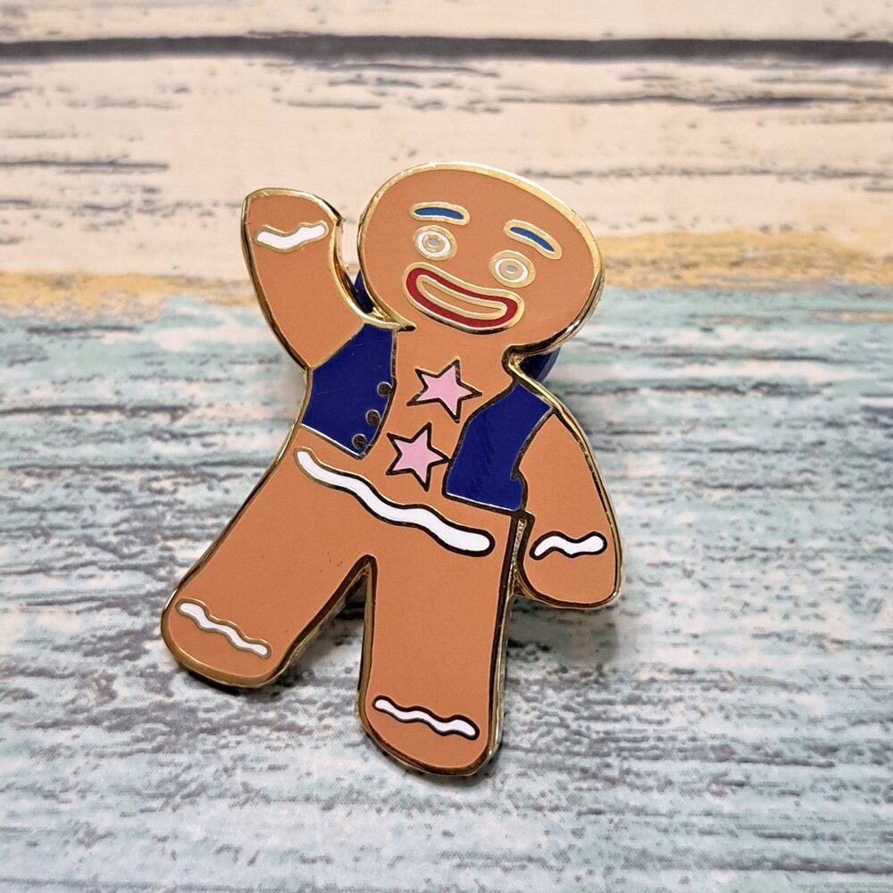 Wal-Mart Employee Associate Pin - Gingerbread Man Cookie Christmas